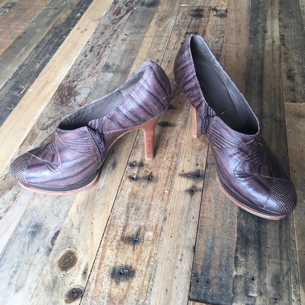 BCBG MAXAZRIA shoes